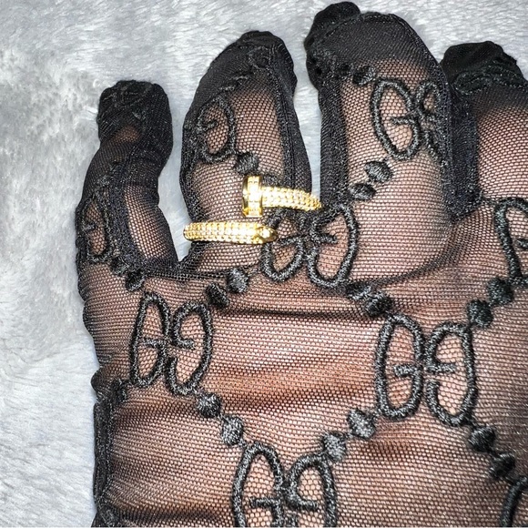 Adjustable Yellow Gold plated nail ring with cubic zirconia diamonds. - Picture 5 of 9